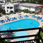 מלון Sunny Garden Nilufer בודרום