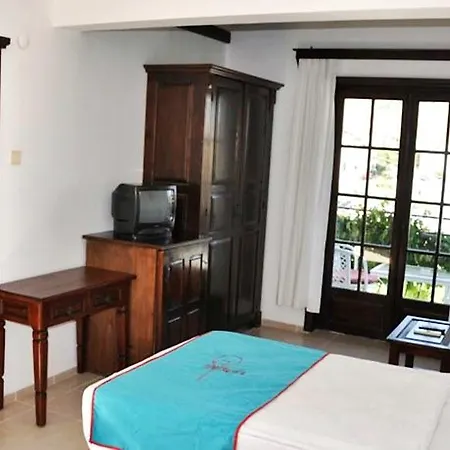 Sunny Garden Nilufer Hotell 3*